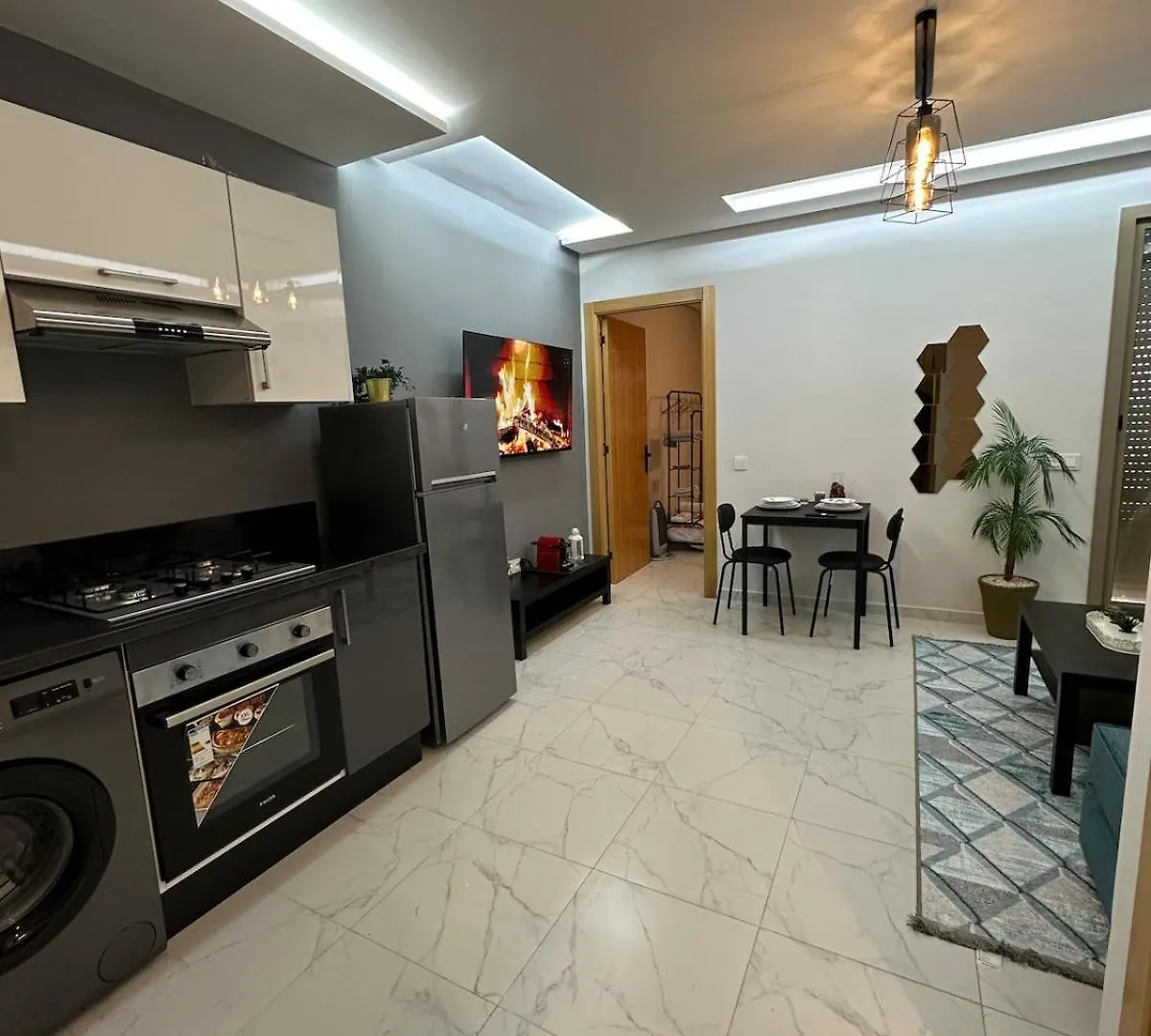Sublime Cozy Chic Studio Condo In Downtown Casablanca