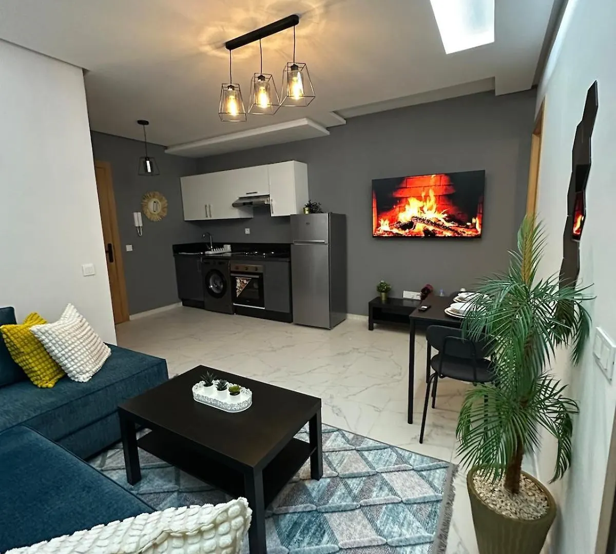 Sublime Cozy Chic Studio Condo In Downtown Casablanca